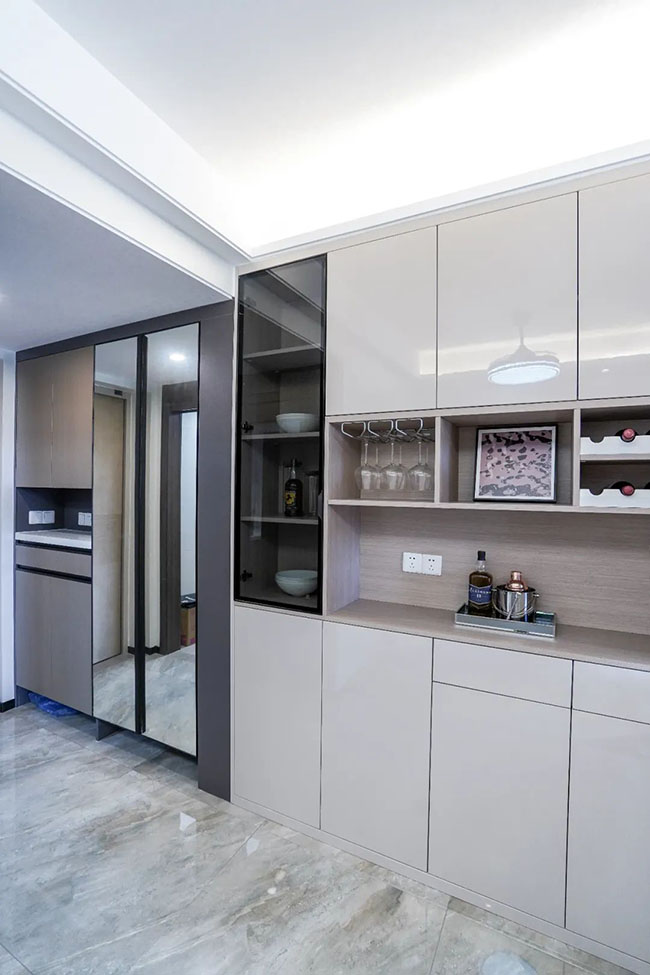 96㎡三居，巧妙延申玄關餐廳空間感，打造精致雅居